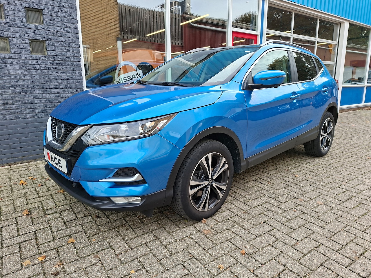 Nissan Qashqai - 1.3 DIG-T N-Connecta Automaat Panoramadak RIJKLAAR - AutoWereld.nl