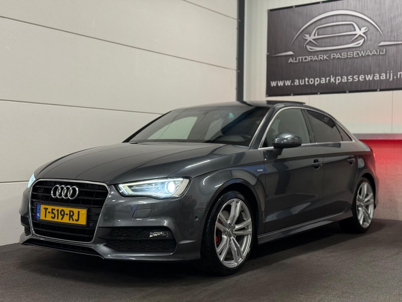 Audi A3 Limousine - 1.8 TFSI 3x S-Line Pano, LED, Navigatie, Parkeersensoren, Alcantara, Airco, Elektrische Ra - AutoWereld.nl