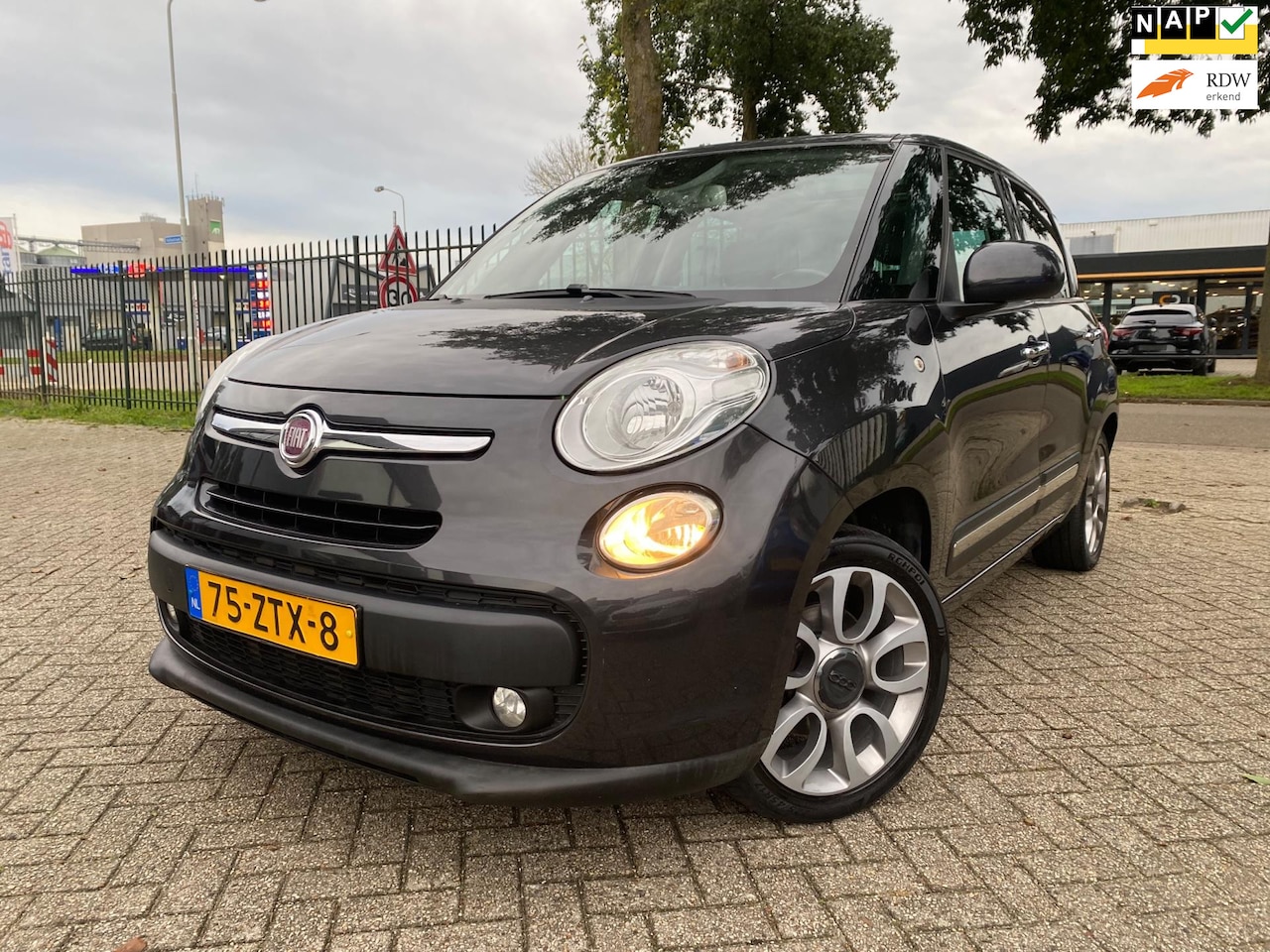 Fiat 500 L - 0.9 TwinAir Lounge Cruise Pdc Stoelv - AutoWereld.nl