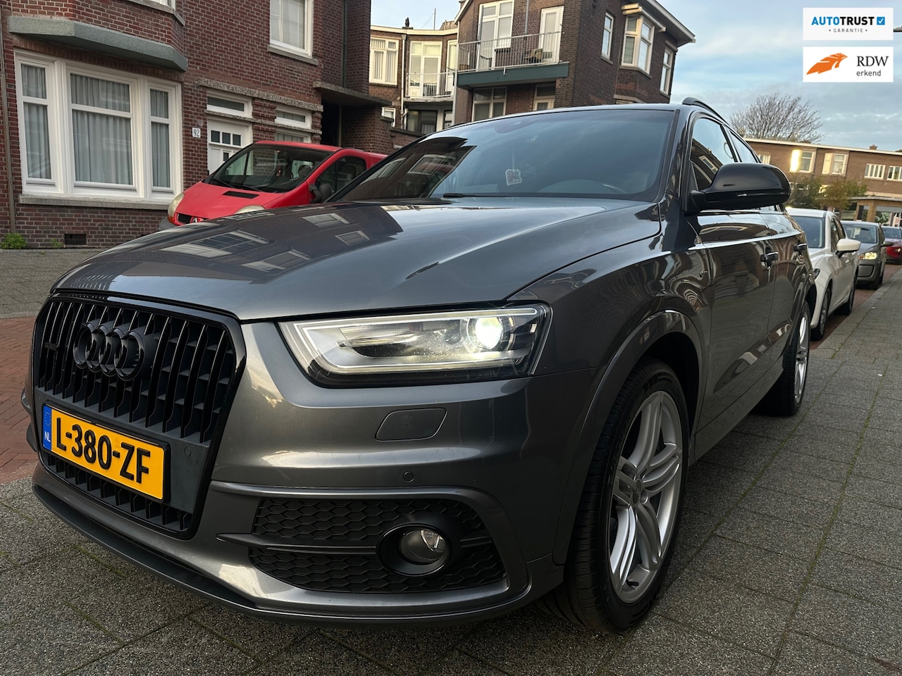 Audi Q3 - 2.0 TFSI quattro Sport Edition BLIS LANE ASSIST S LINE PANO STOELVERWARMING - AutoWereld.nl
