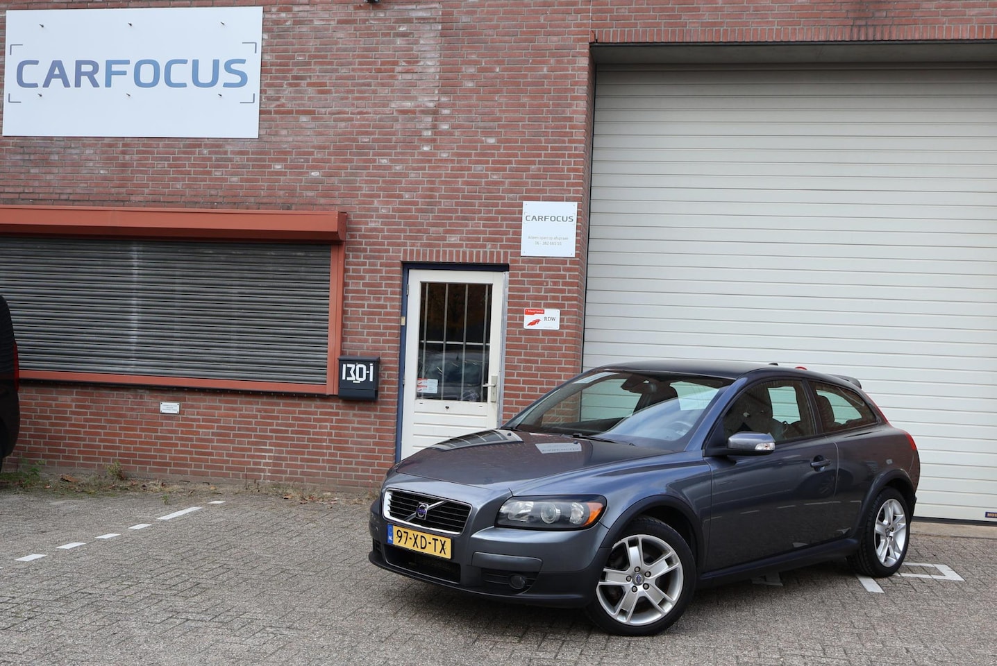 Volvo C30 - 1.6 Momentum 2e eigenaar APK Trekhaak Cruise NAP Airco - AutoWereld.nl