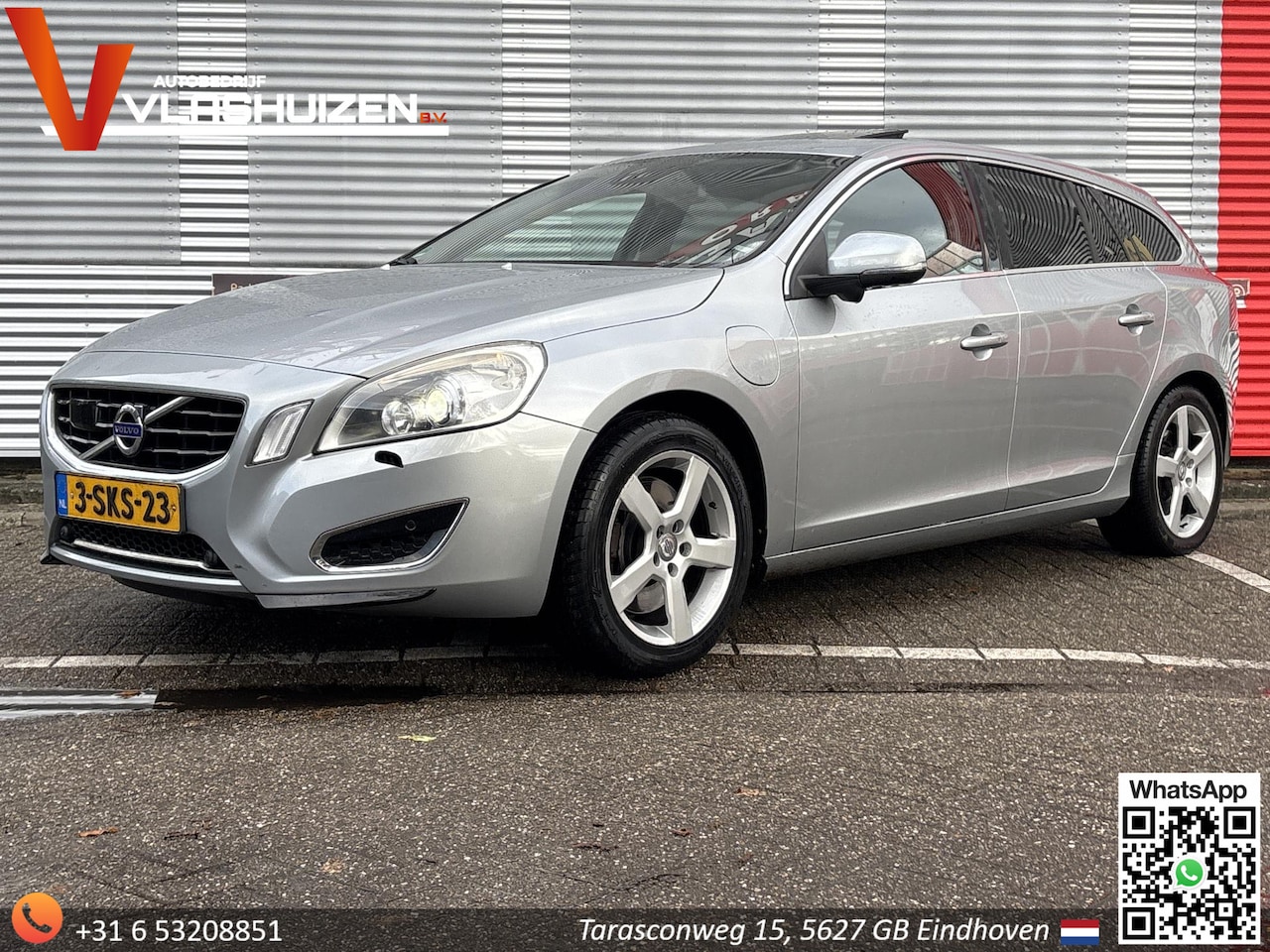 Volvo V60 - 2.4 D6 AWD Plug-In Hybrid Summum | Leder | Pano | Climate | Cruise | Navi | PDC | Stoelver - AutoWereld.nl