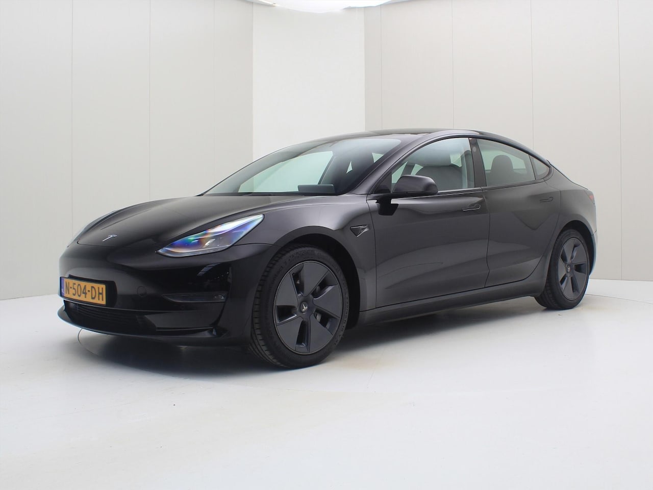 Tesla Model 3 - Long-Range AWD 351pk 75 kWh [ FACELIFT+WARMTEPOMP+AUTOPILOT+620KM WLTP+PREMIUM AUDIO ] - AutoWereld.nl