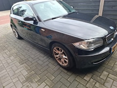 BMW 1-serie - 118d Corporate Business Line
