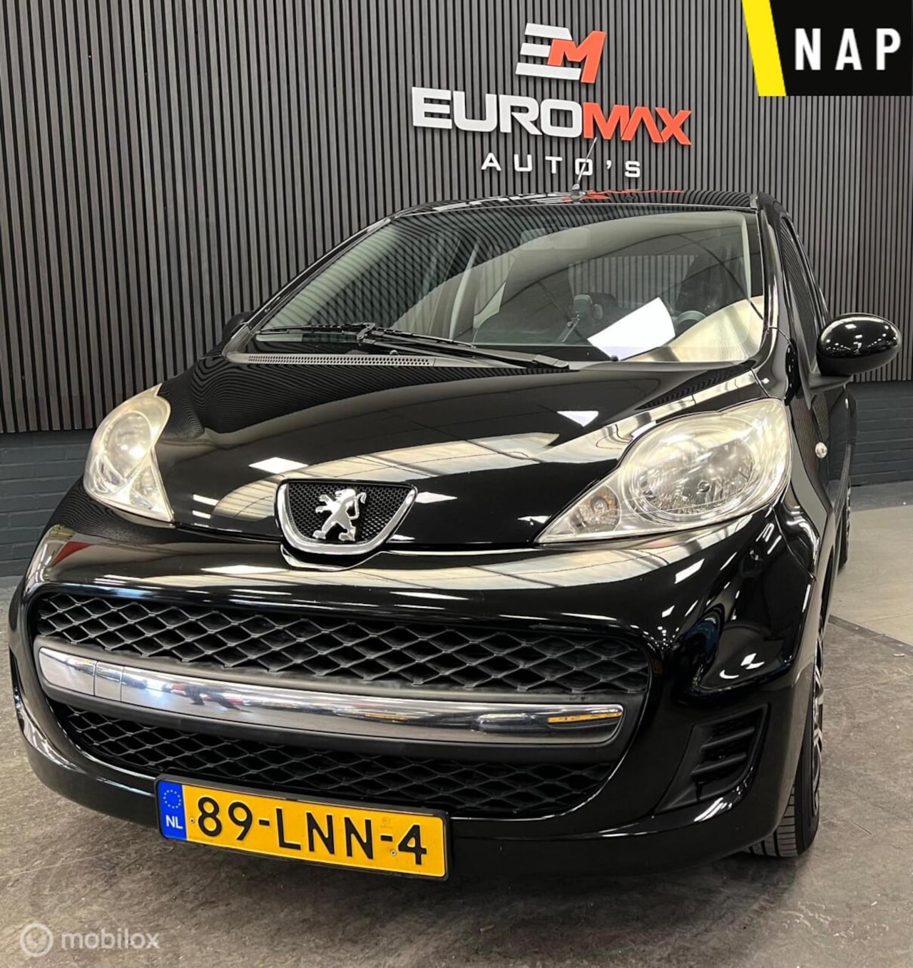 Peugeot 107 - 1.0-12V Urban Move NAP - Airco - AutoWereld.nl