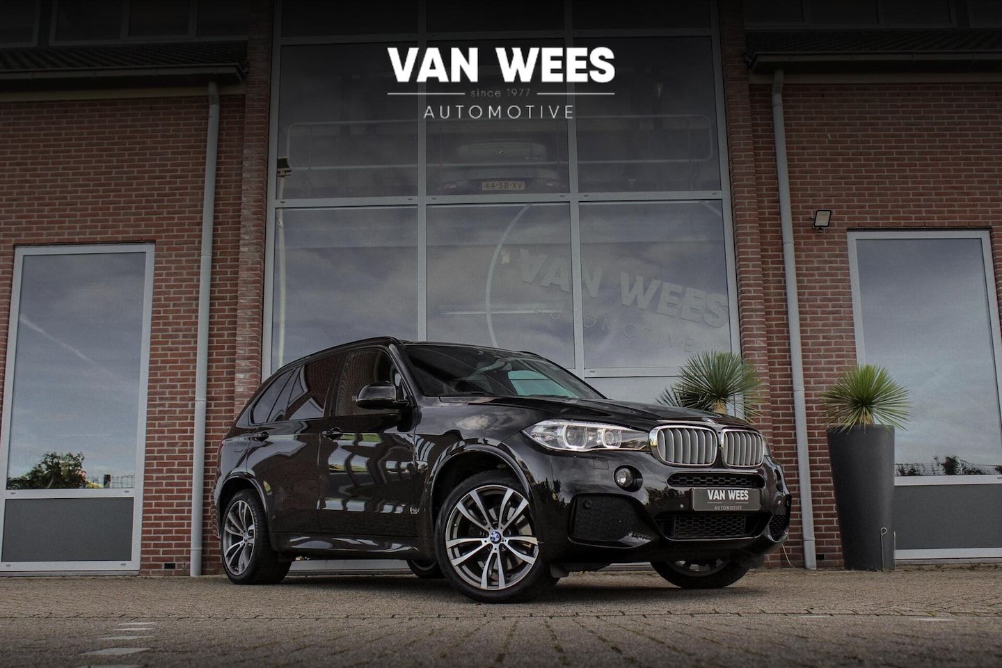 BMW X5 - F15 xDrive40e iPerformance High Executive M-sport | M-pakket | 2e eigenaar | 20 inch | Tre - AutoWereld.nl