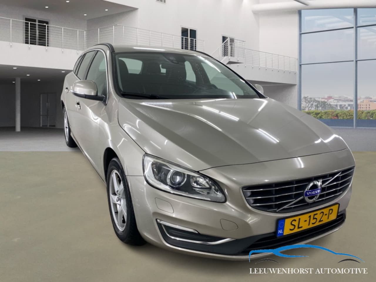 Volvo V60 - 2.0 T3 Kinetic 2.0 T3 Kinetic, cimate cruise, navi, trekhaak 1.600 kg - AutoWereld.nl