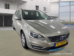 Volvo V60 - 2.0 T3 Kinetic, cimate cruise, navi, trekhaak 1.600 kg