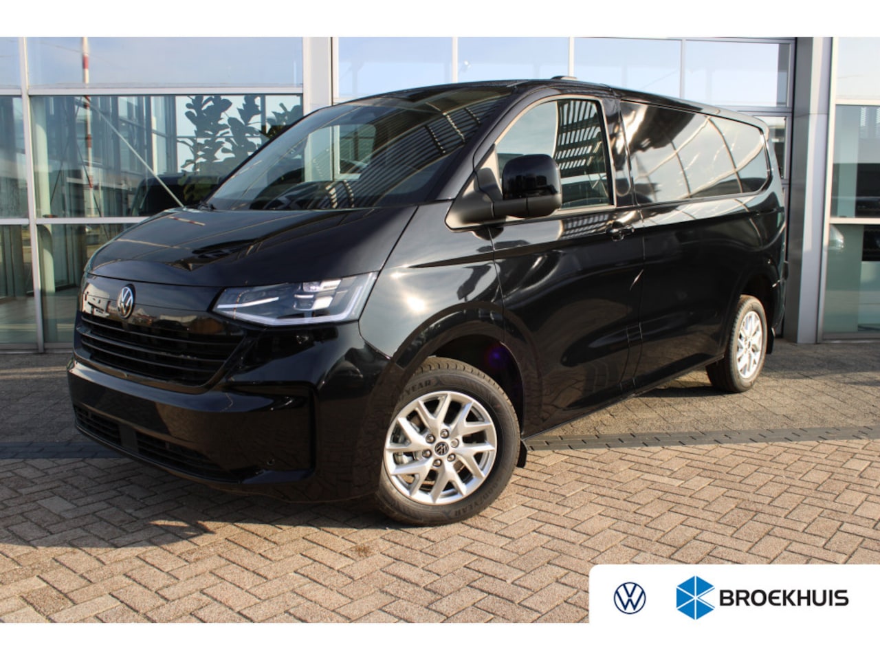 Volkswagen Transporter - 2.0 TDI 170 pk | Bulli | BPM VRIJ | Automaat | L1 | Navi | Camera | LED Matrix | Softclose - AutoWereld.nl