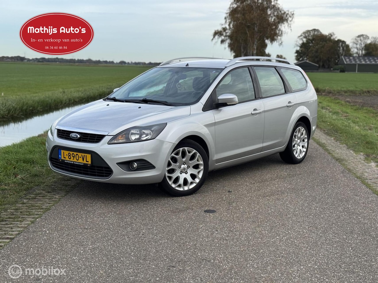 Ford Focus Wagon - 1.8 Ghia Airco Cruise trekhaak! Nieuwe APK! - AutoWereld.nl