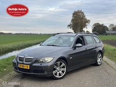 BMW 3-serie Touring - 318d High Executive
