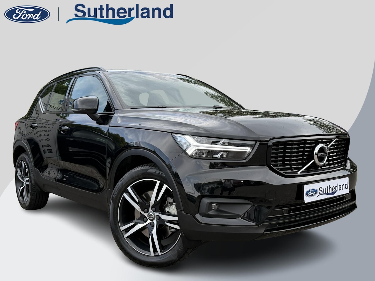 Volvo XC40 - 1.5 T4 Recharge R-Design | ZUID | 210pk | Parking pack| Draadloos opladen | PHEV | 1.800kg - AutoWereld.nl