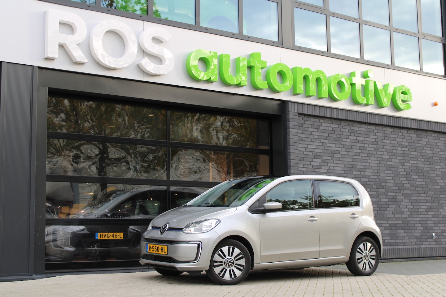 Volkswagen e-Up! - e-up! Style | BTW | STOELVERWARMING | CAMERA | - AutoWereld.nl