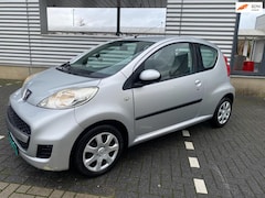 Peugeot 107 - 1.0-12V XR airco nwe apk, all season banden, elektrische ramen , getint glas, mooie auto ,