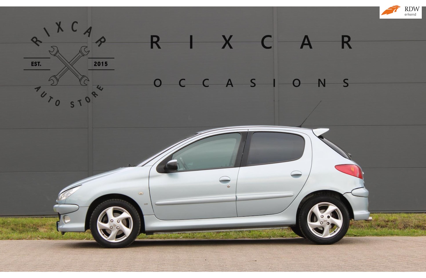 Peugeot 206 - 1.6-16V Gentry Premium Automaat AllSeason Climate !!NIEUWBINNEN!! - AutoWereld.nl
