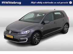 Volkswagen e-Golf - E-DITION / WARMTEPOMP/ CAMERA/ PARK. SENSOREN/ DIGITAL DASHBOARD/ ADAPT. CRUISE/ LED/ NAVI