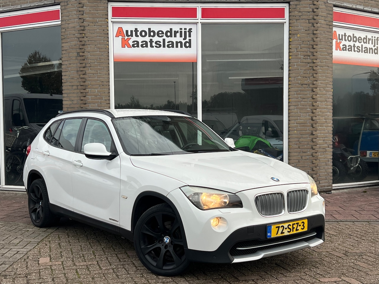 BMW X1 - SDrive18d - Cruise - 6 Bak - Airco - AutoWereld.nl