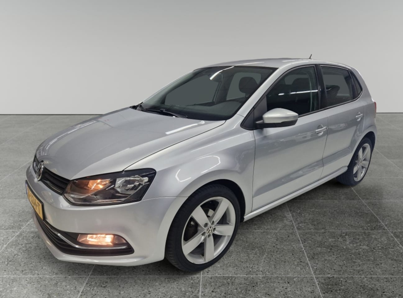 Volkswagen Polo - 1.2 TSI Comfortline Nw.St. 12 mnd Garantie. - AutoWereld.nl