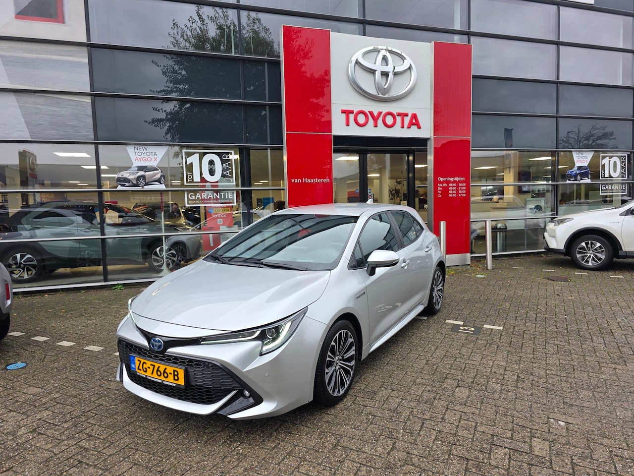 Toyota Corolla - 1.8 Hybrid 122pk CVT Style - AutoWereld.nl