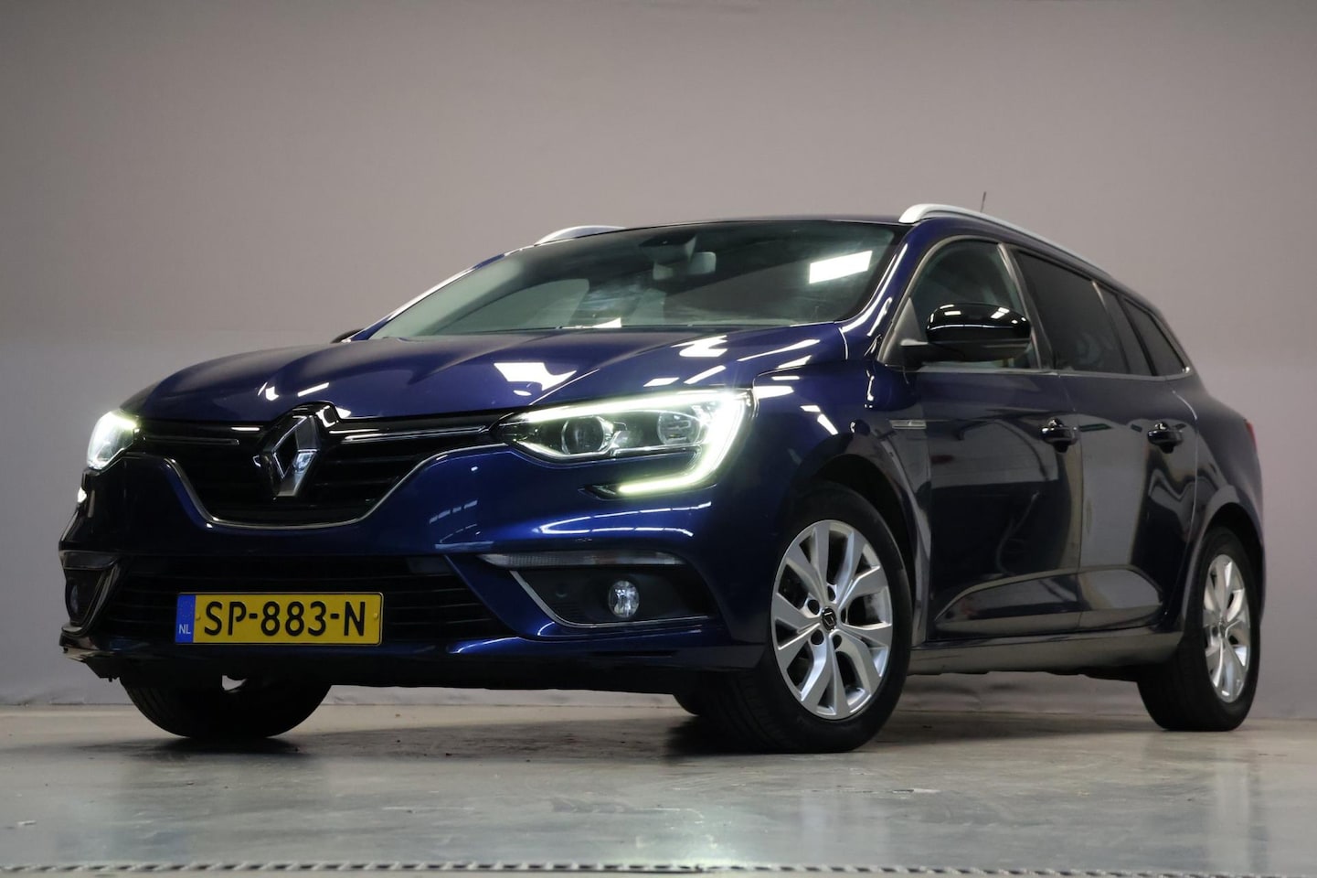 Renault Mégane Estate - 1.3 TCe Limited |Navi|PDC|Trekhaak - AutoWereld.nl