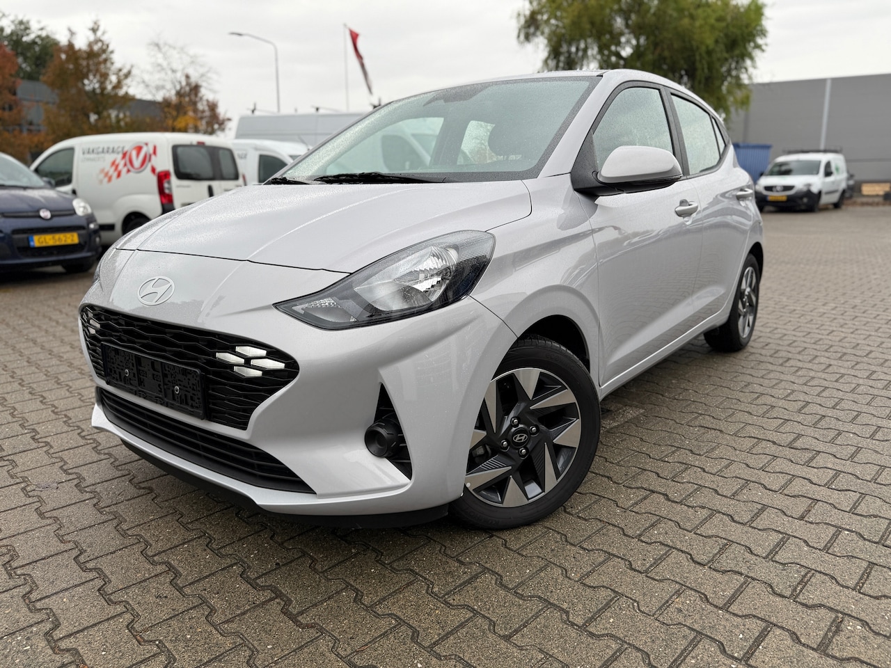 Hyundai i10 - 1.0 Premium 5-zits Automaat (CAM/NAV/PDC) BOVAG/RIJKLAARPRIJS) - AutoWereld.nl