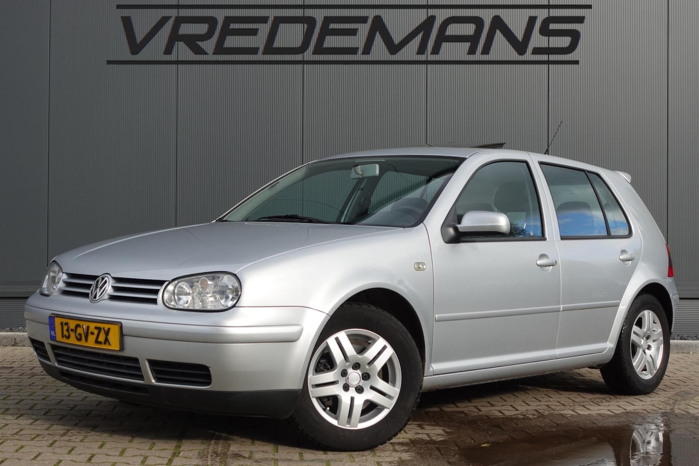 Volkswagen Golf - 1.8-20V Turbo Highline 1.8-20V Turbo Highline - AutoWereld.nl