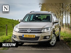 Volkswagen Tiguan - 2.0 TDI Sport&Style| Pano | Trekhaak | Nap