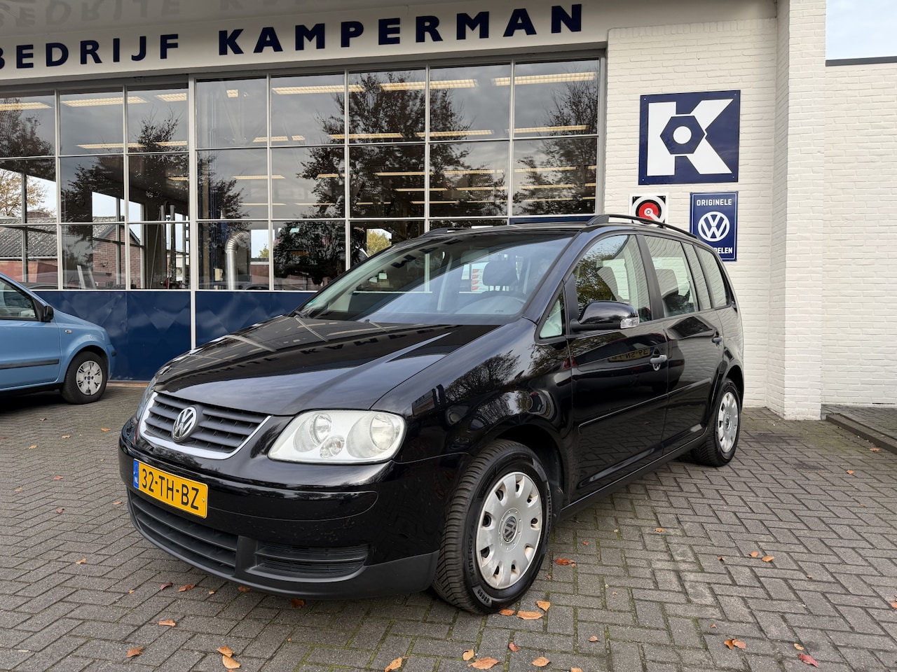 Volkswagen Touran - 1.6 Optive II Airco / Trekhaak / Cruise / Nieuwe APK - AutoWereld.nl