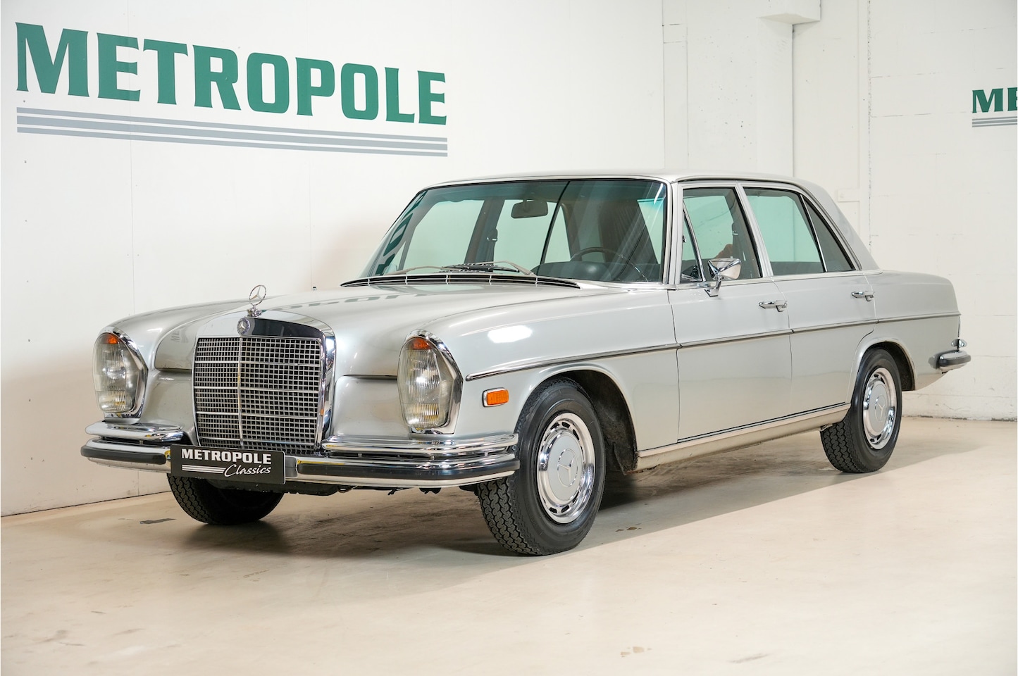 Mercedes-Benz 280 - SE 3.5 M1067 - AutoWereld.nl