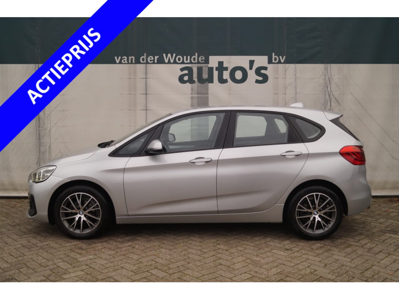 BMW 2-serie Active Tourer - 216i Executive Edition -NAVI-ECC-PDC-TREKHAAK- - AutoWereld.nl