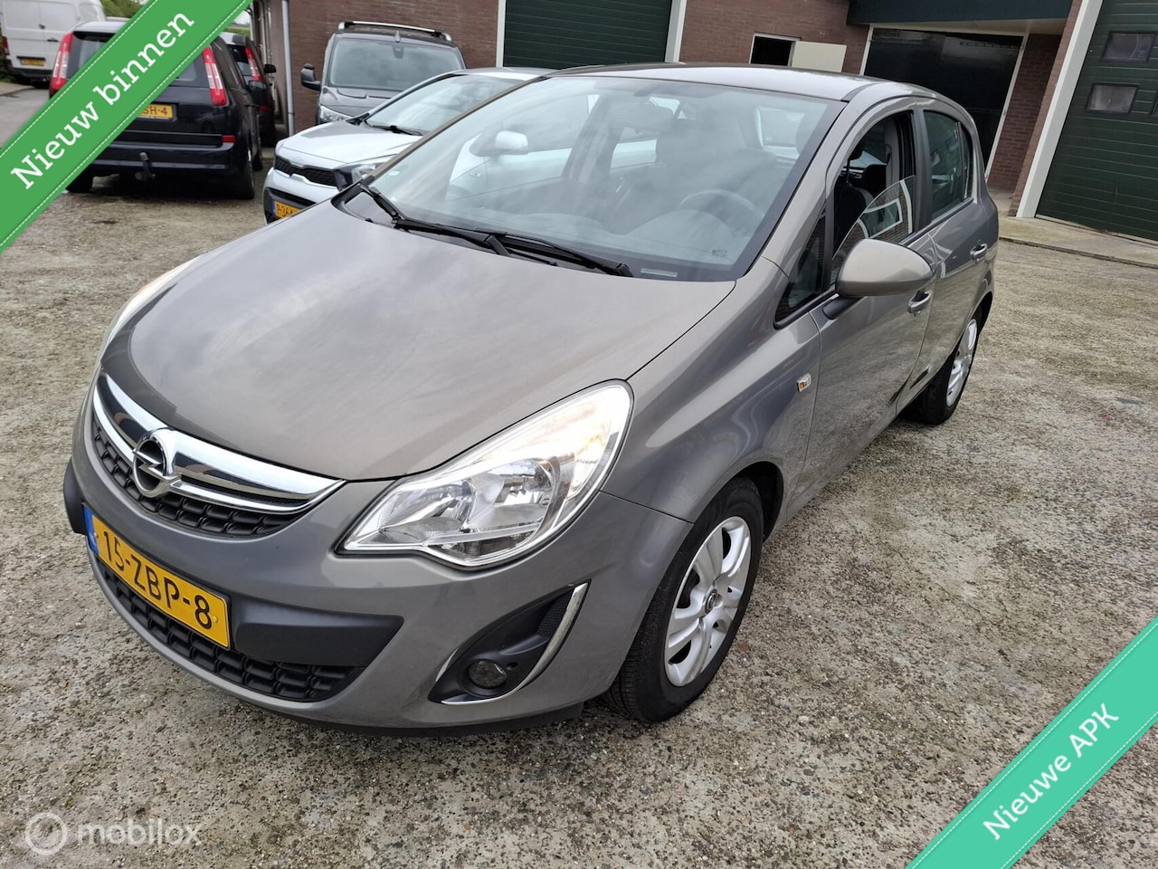 Opel Corsa - 1.4-16V Cosmo 5drs/Airco/Nap-km - AutoWereld.nl