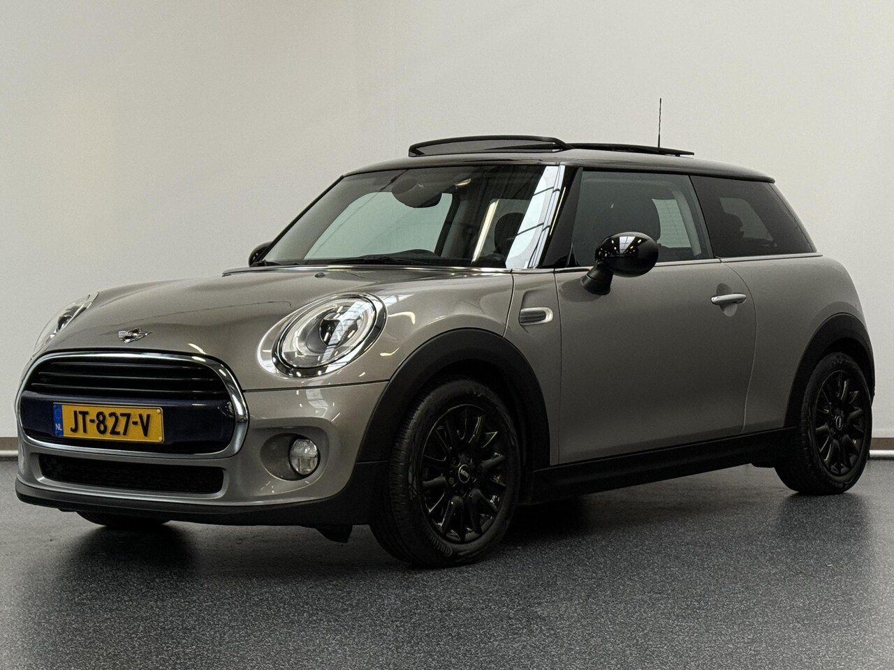 MINI Cooper - Mini 1.5 Pepper Business | Schuifdak | NL Auto | Navigatie - AutoWereld.nl