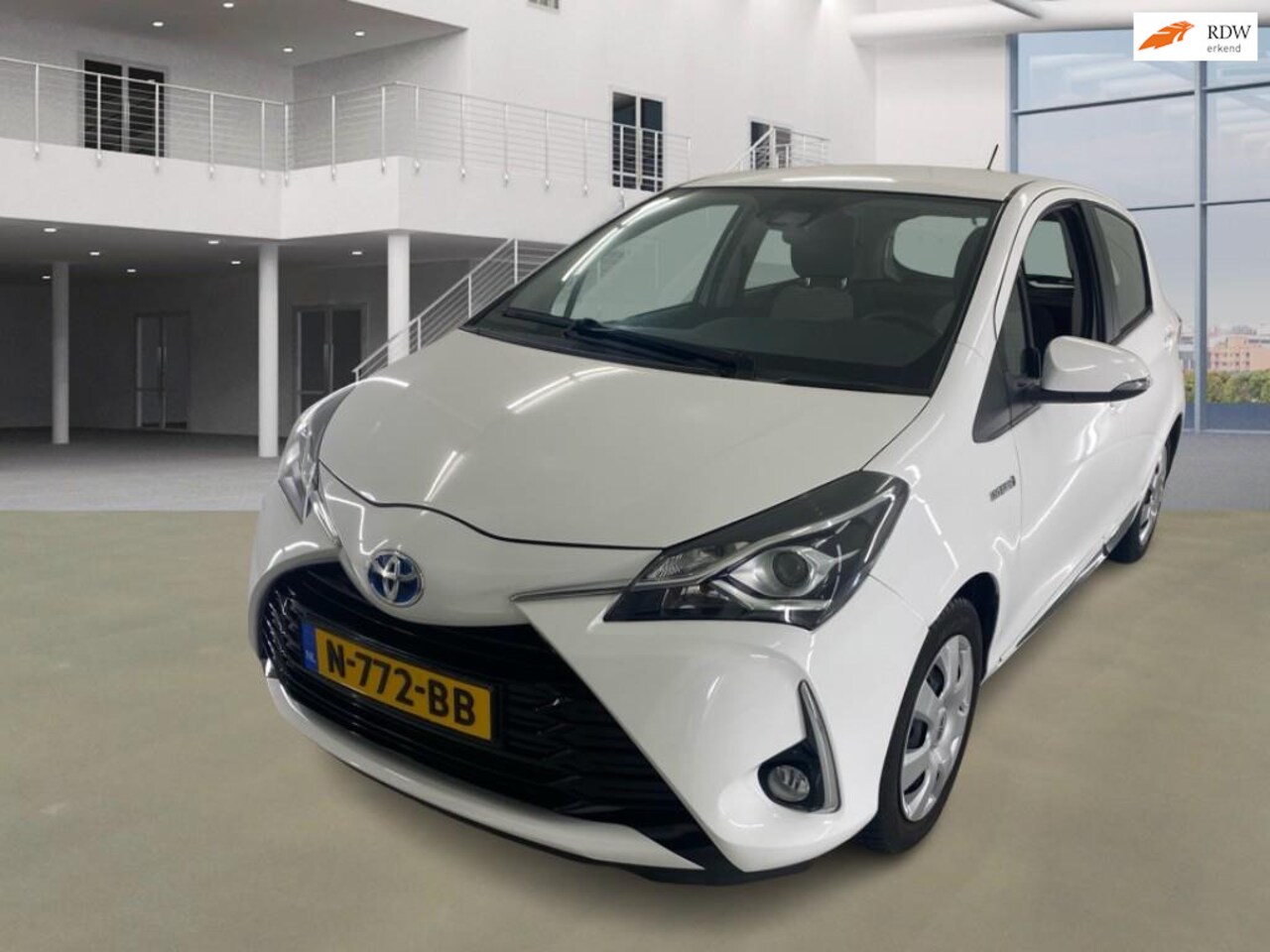 Toyota Yaris - 1.5 Hybrid Design Sport / Auto rijdt prima - AutoWereld.nl