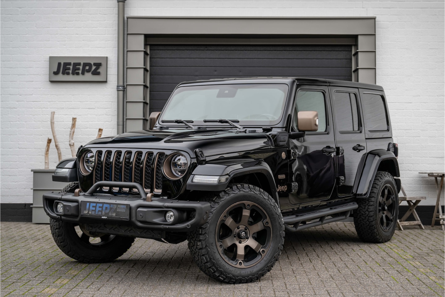 Jeep Wrangler Unlimited - 4xe 380 - Overland - 20" Fuel velgen - Jeepz edition - AutoWereld.nl
