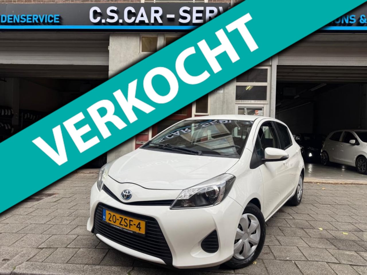 Toyota Yaris - 1.5 Full Hybrid Aspiration Airco | Navi | Cruise | NAP - AutoWereld.nl