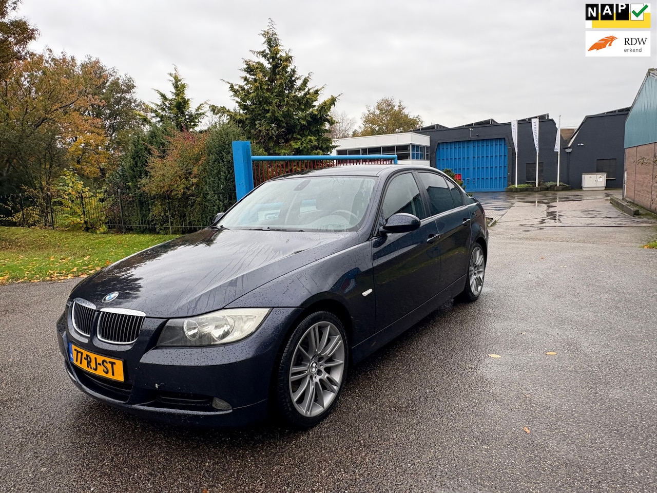 BMW 3-serie - 320i Dynamic Executive Airco - AutoWereld.nl