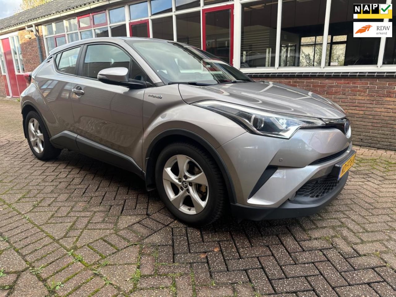 Toyota C-HR - 1.8 Hybrid Dynamic CAMERA KCLIMAAT DEALER OH - AutoWereld.nl