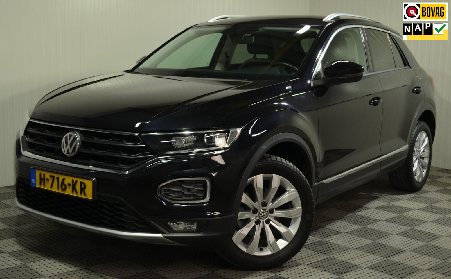 Volkswagen T-Roc - 1.5 TSI Sport / Virt.Cock. / Led / Adap.Cruise / Carplay / 1 eigenaar / NL auto - AutoWereld.nl