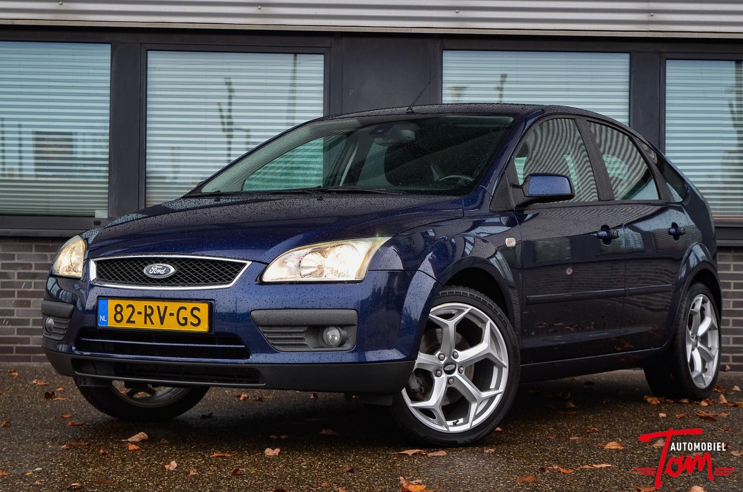 Ford Focus - 2.0-16V Titanium | CLIMA | CRUISE - AutoWereld.nl