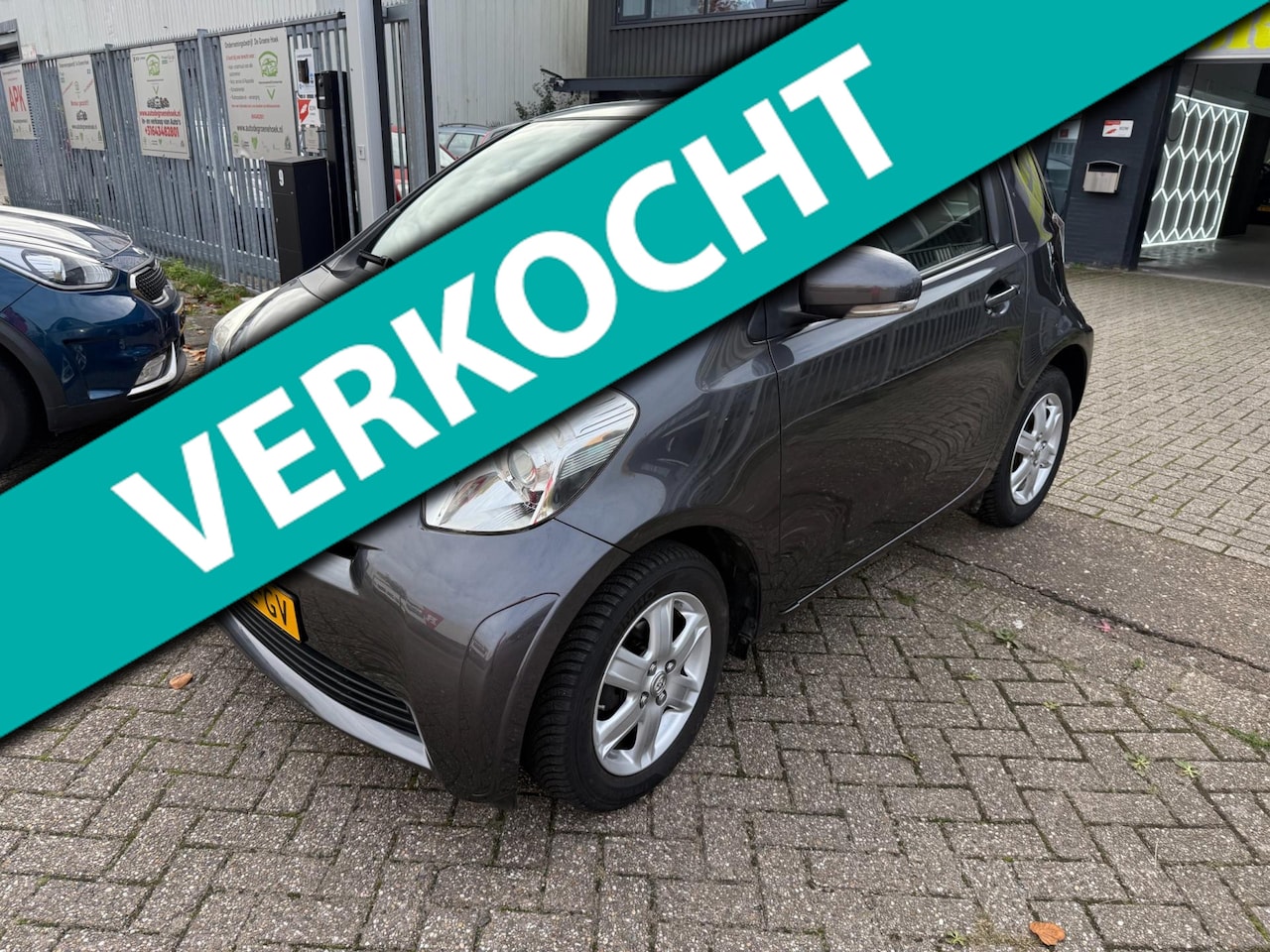 Toyota iQ - 1.0 VVTi Aspiration 1.0 VVTi Aspiration - AutoWereld.nl
