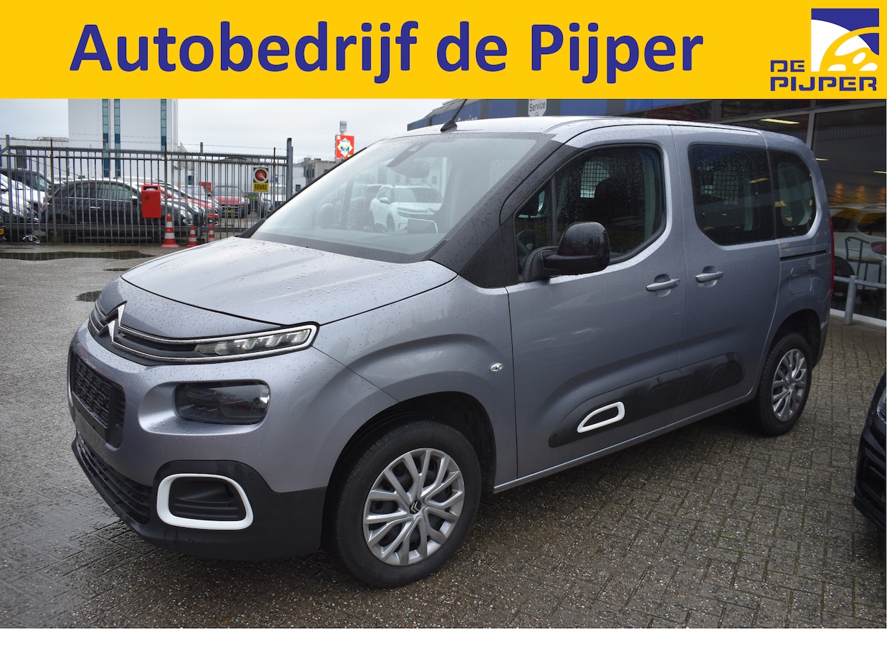 Citroën Berlingo - 1.2 PureTech Feel 1.2 PureTech Feel, BOEKJES,NAP EN ONDERHOUDSHISTORIE - AutoWereld.nl