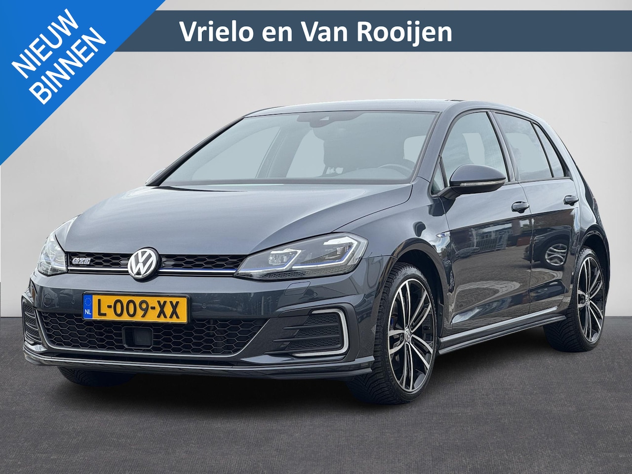 Volkswagen Golf - 1.4 TSI PHEV GTE Alcantara | Camera | Navi | ACC | Virtual Cockpit | Stoelverw. ( Vestigin - AutoWereld.nl