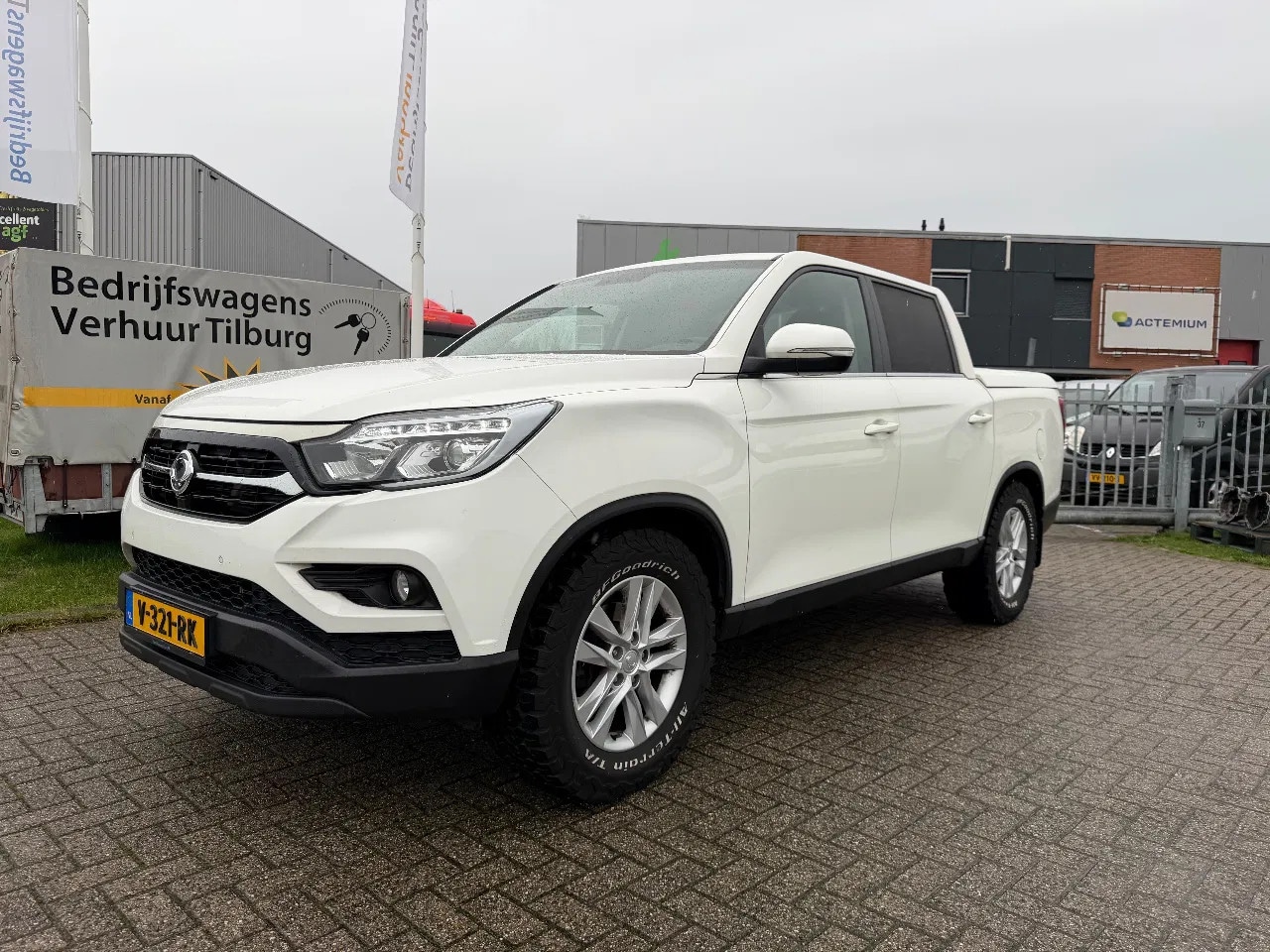 SsangYong Musso - Automatic Airco, Navi, Top Cover - AutoWereld.nl