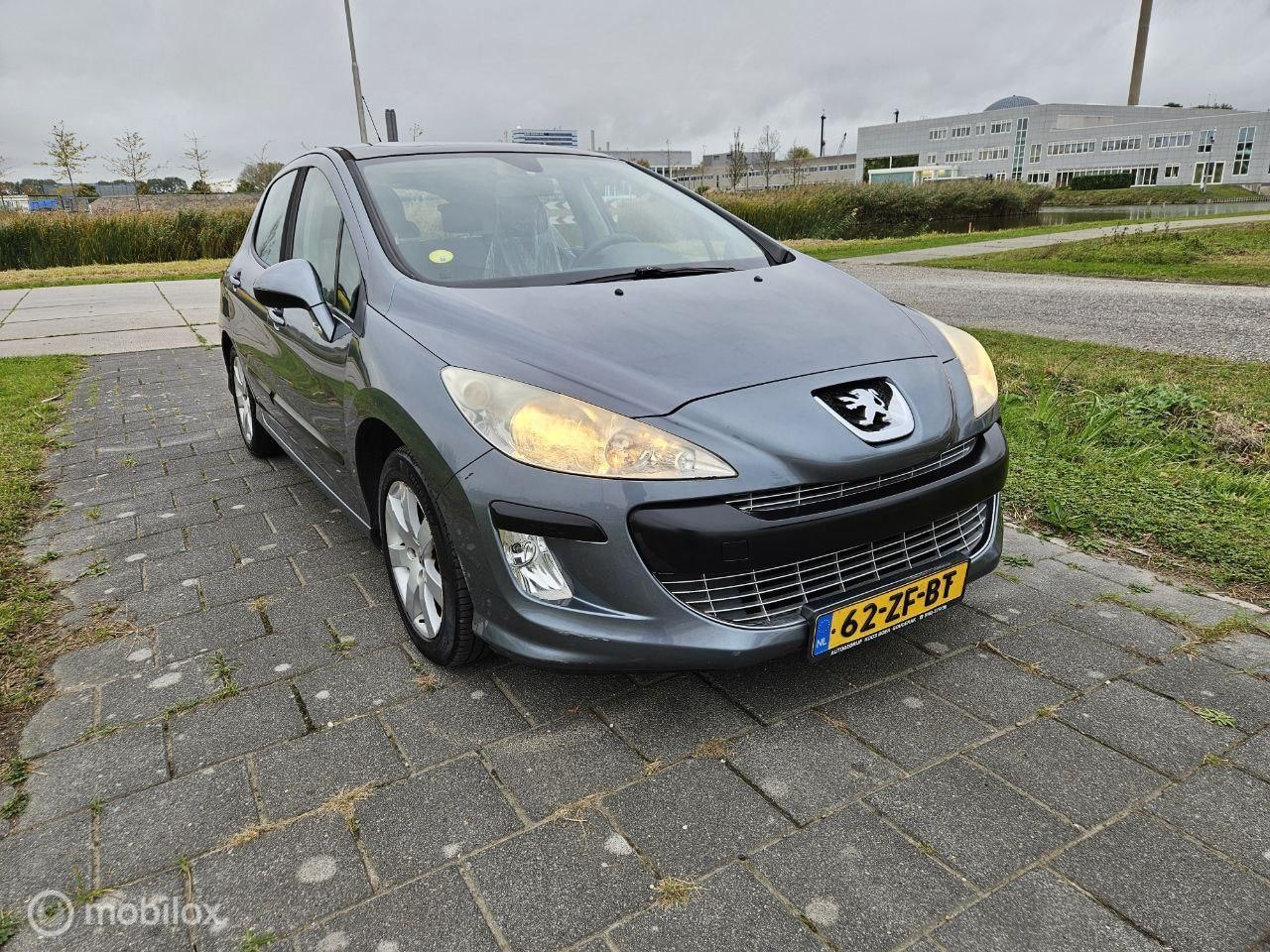 Peugeot 308 - 1.6 VTi XT 1.6 VTi XT - AutoWereld.nl
