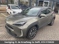 Toyota Yaris Cross - 1.5 Hybrid 115 Dynamic | Stuur-/Stoelverwarming | Dodehoek detectie | Parkeersensoren | Na