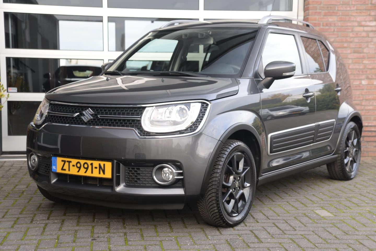 Suzuki Ignis - 1.2 Stijl | Automaat | Camera | All seasons | Trekhaak | - AutoWereld.nl