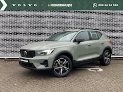 Volvo XC40 - B4 Plus Dark | Trekhaak | Adaptive cruise control | Voorruitverwarming | Dode hoek detecti