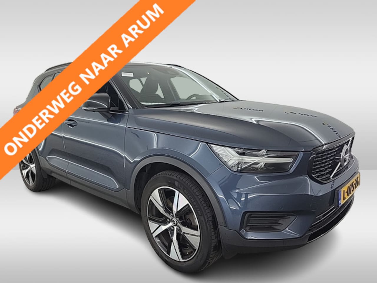 Volvo XC40 - 1.5 T5 Recharge R-Design BOMVOL | PANO | TREKH. | 360° | HK AUDIO - AutoWereld.nl