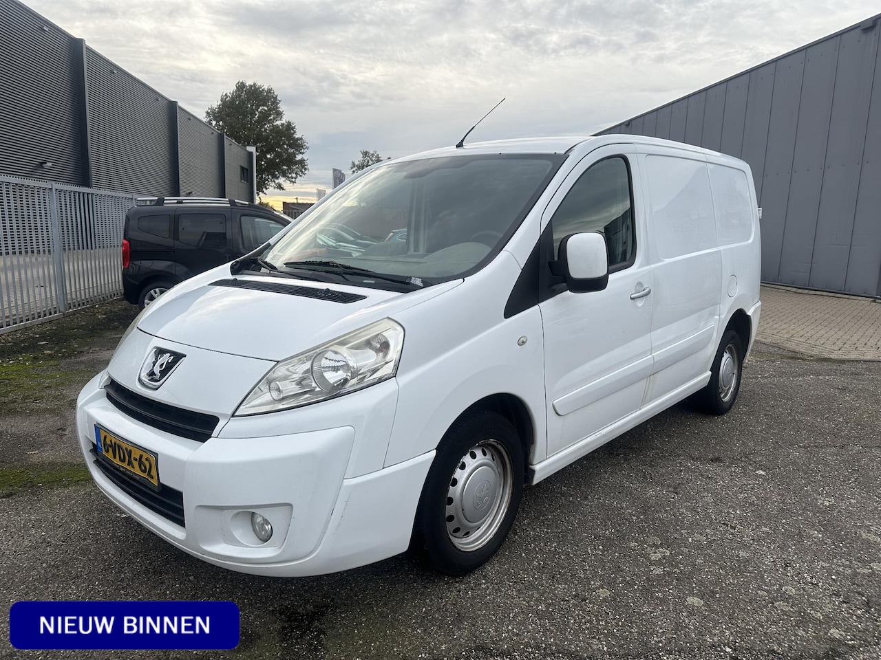 Peugeot Expert - 229 1.6 HDI L1H1 *MOTORSCHADE* - AutoWereld.nl