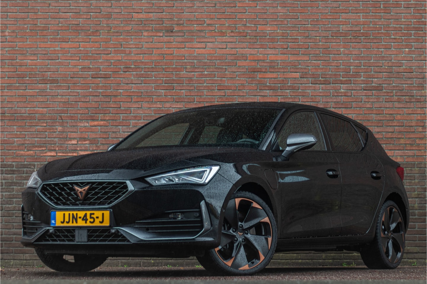 CUPRA Leon - 1.4 TSI e-Hybrid 245pk VZ, Carplay, Stoel & Stuurverwarming, Camera, Adaptive Cruise, Keyl - AutoWereld.nl